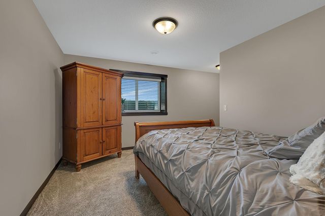 1417 Lavender Ave S, Sartell, MN 56377