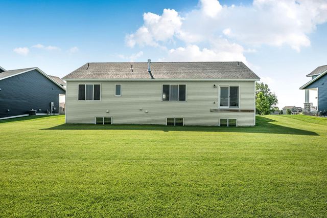 1417 Lavender Ave S, Sartell, MN 56377