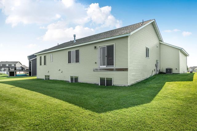 1417 Lavender Ave S, Sartell, MN 56377