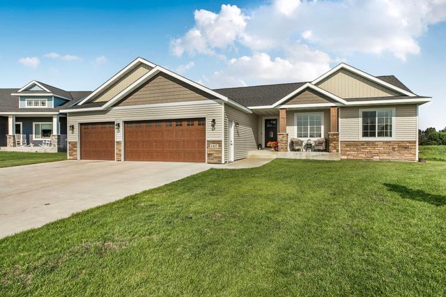 1417 Lavender Ave S, Sartell, MN 56377