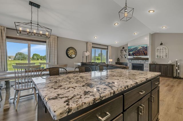 1417 Lavender Ave S, Sartell, MN 56377