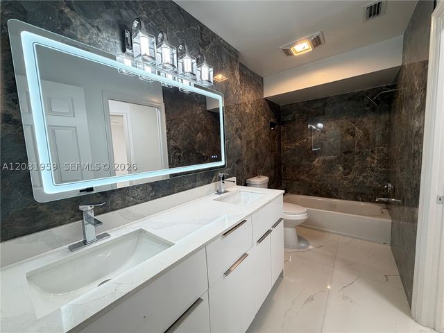 2029 Greenview Cove Dr 2029, Wellington, FL 33414