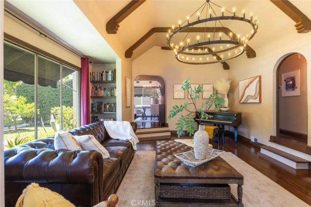 3639 Falcon Avenue, Long Beach, CA 90807