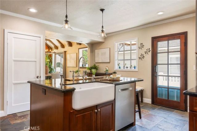 3639 Falcon Avenue, Long Beach, CA 90807