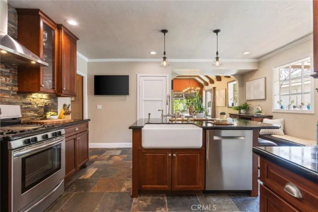 3639 Falcon Avenue, Long Beach, CA 90807
