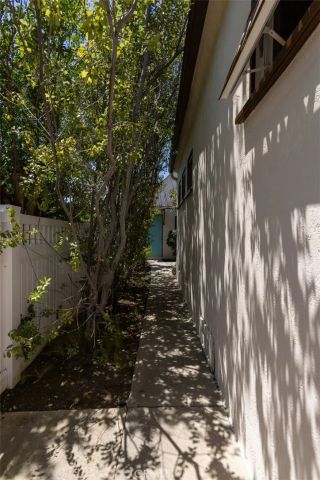 3639 Falcon Avenue, Long Beach, CA 90807
