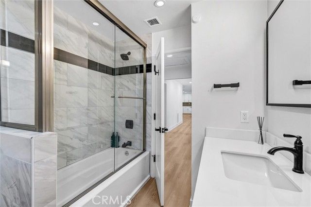 23245 Gonzales Drive, Woodland Hills (los Angeles), CA 91367