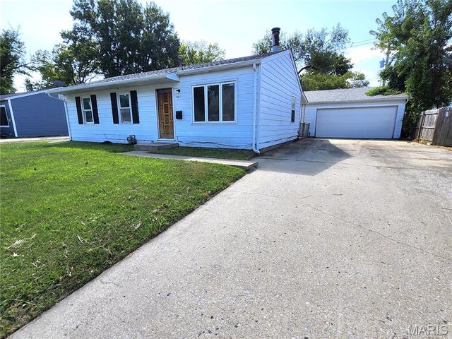 2817 MARYVILLE Road, Granite City, IL 62040