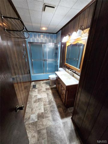 2817 MARYVILLE Road, Granite City, IL 62040