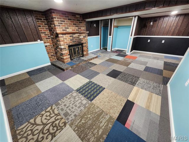 2817 MARYVILLE Road, Granite City, IL 62040