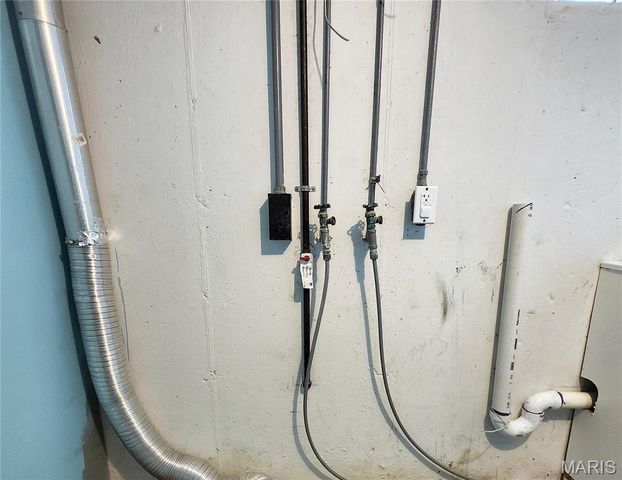 2817 MARYVILLE Road, Granite City, IL 62040