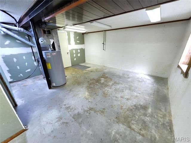 2817 MARYVILLE Road, Granite City, IL 62040