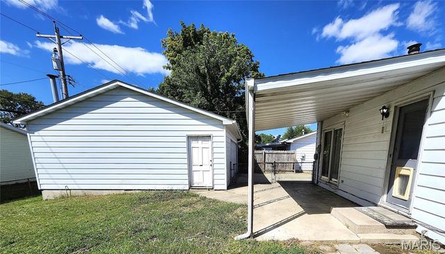 2817 MARYVILLE Road, Granite City, IL 62040