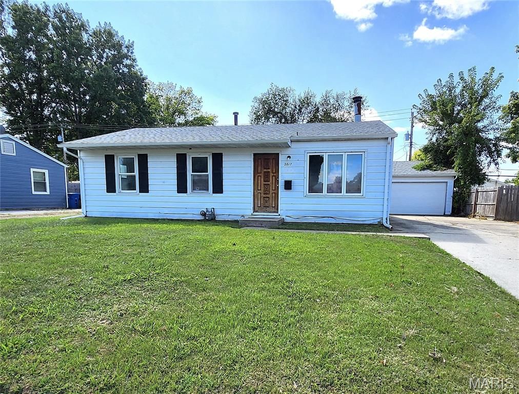 2817 MARYVILLE Road, Granite City, IL 62040