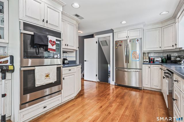 2 Northwood Drive, Middlebury, CT 06762