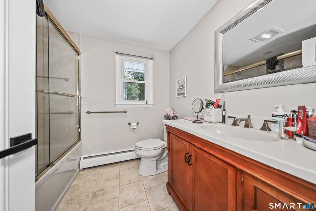 2 Northwood Drive, Middlebury, CT 06762