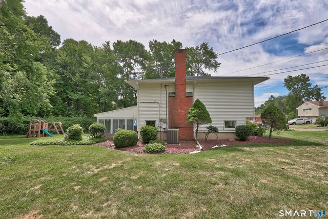 2 Northwood Drive, Middlebury, CT 06762