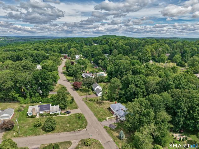 2 Northwood Drive, Middlebury, CT 06762