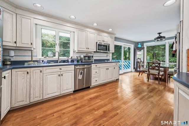 2 Northwood Drive, Middlebury, CT 06762