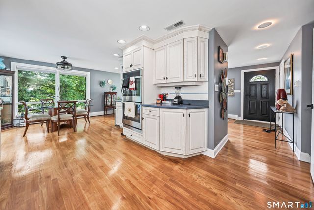 2 Northwood Drive, Middlebury, CT 06762