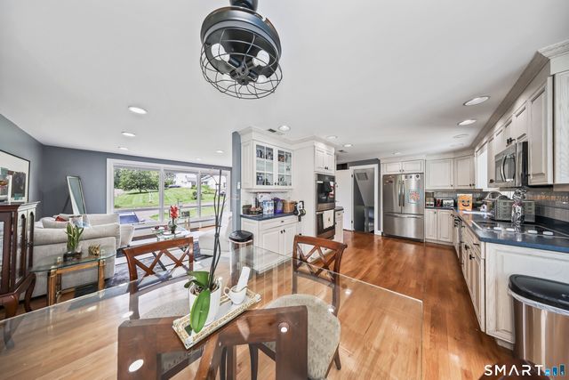 2 Northwood Drive, Middlebury, CT 06762
