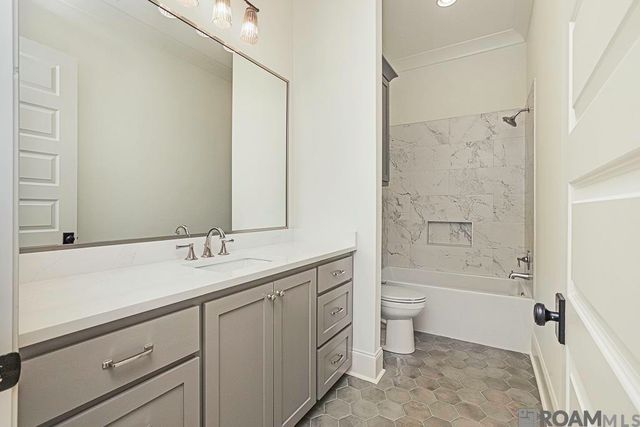 43328 Collyns Cove, Prairieville, LA 70769