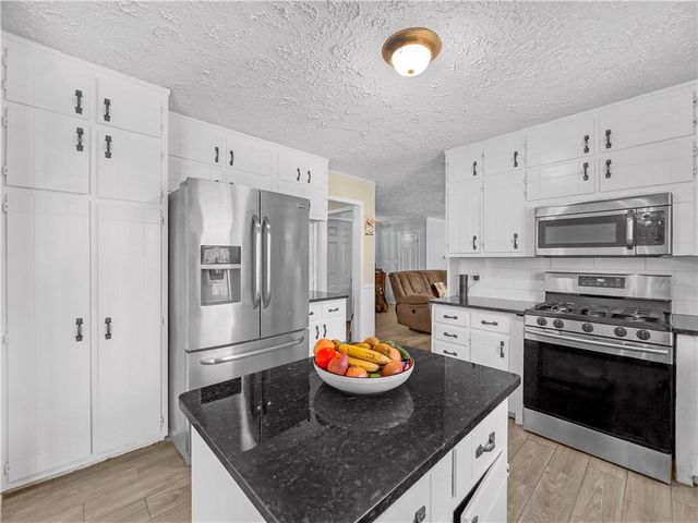 905 E Atlanta E Road, Stockbridge, GA 30281