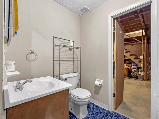 905 E Atlanta E Road, Stockbridge, GA 30281