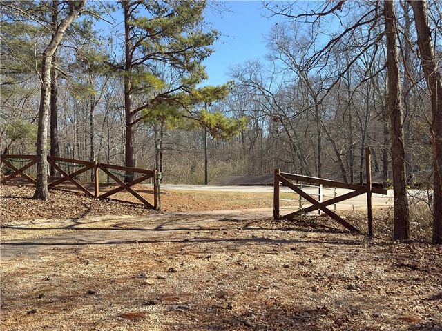 905 E Atlanta E Road, Stockbridge, GA 30281