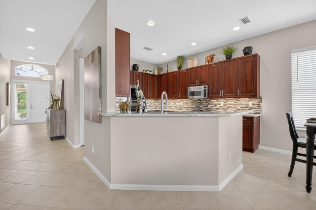 7015 Imperial Beach Circle, Delray Beach, FL 33446