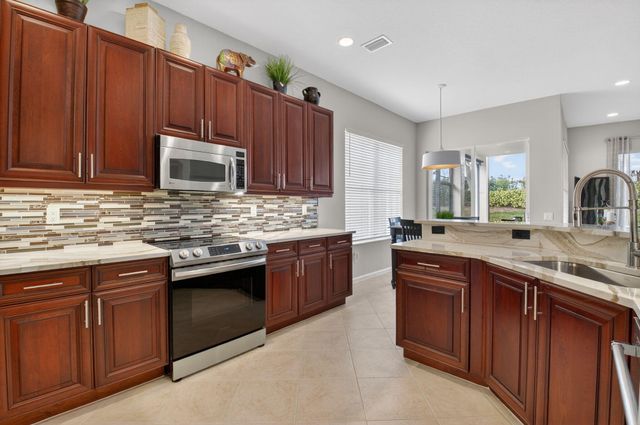7015 Imperial Beach Circle, Delray Beach, FL 33446