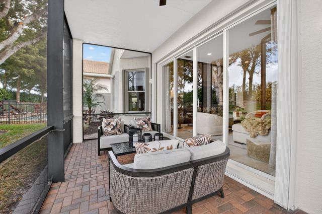 7015 Imperial Beach Circle, Delray Beach, FL 33446