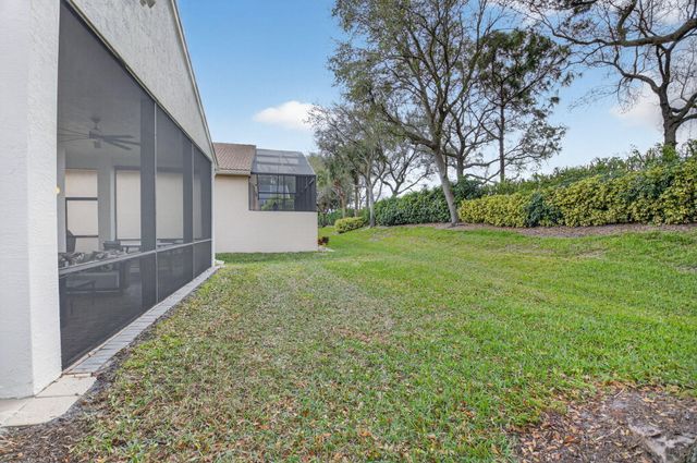 7015 Imperial Beach Circle, Delray Beach, FL 33446