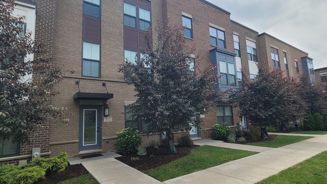 315 Elm Court, Mount Prospect, IL 60056