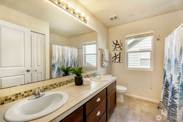 19617 37th Drive SE, Bothell, WA 98012