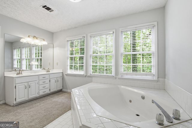 4822 Thornwood Drive NW, Acworth, GA 30102