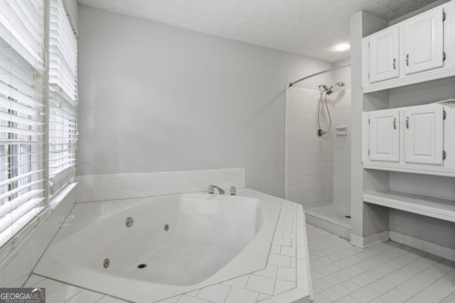 4822 Thornwood Drive NW, Acworth, GA 30102