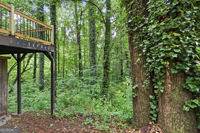 4822 Thornwood Drive NW, Acworth, GA 30102