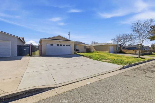 1020 W Avenue J6, Lancaster, CA 93534