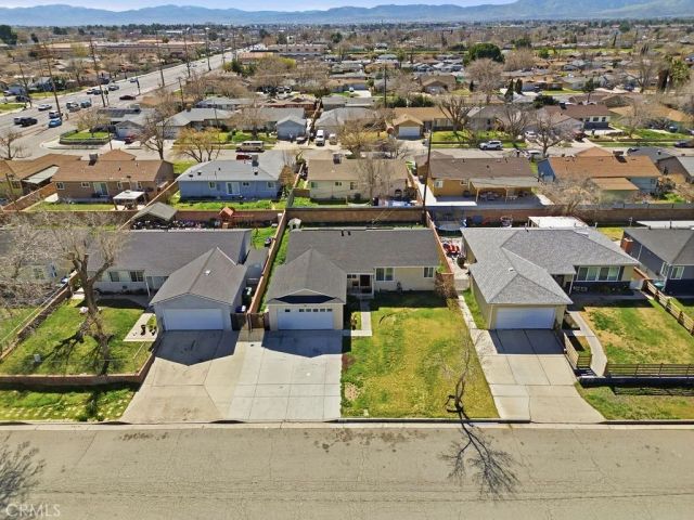 1020 W Avenue J6, Lancaster, CA 93534