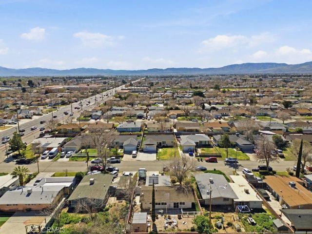 1020 W Avenue J6, Lancaster, CA 93534