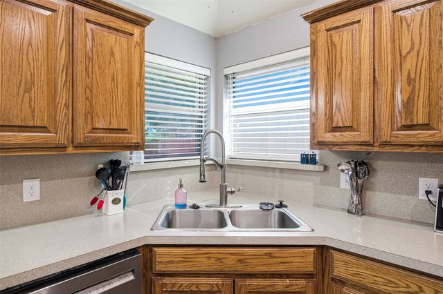 724 Remington Drive, Cleburne, TX 76033