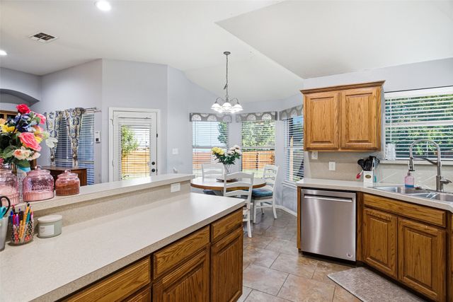 724 Remington Drive, Cleburne, TX 76033