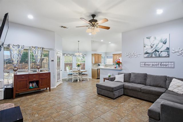 724 Remington Drive, Cleburne, TX 76033