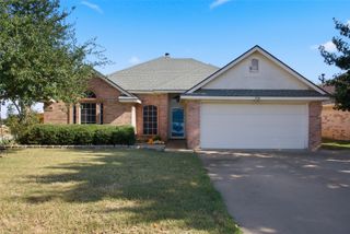 724 Remington Drive, Cleburne, TX 76033