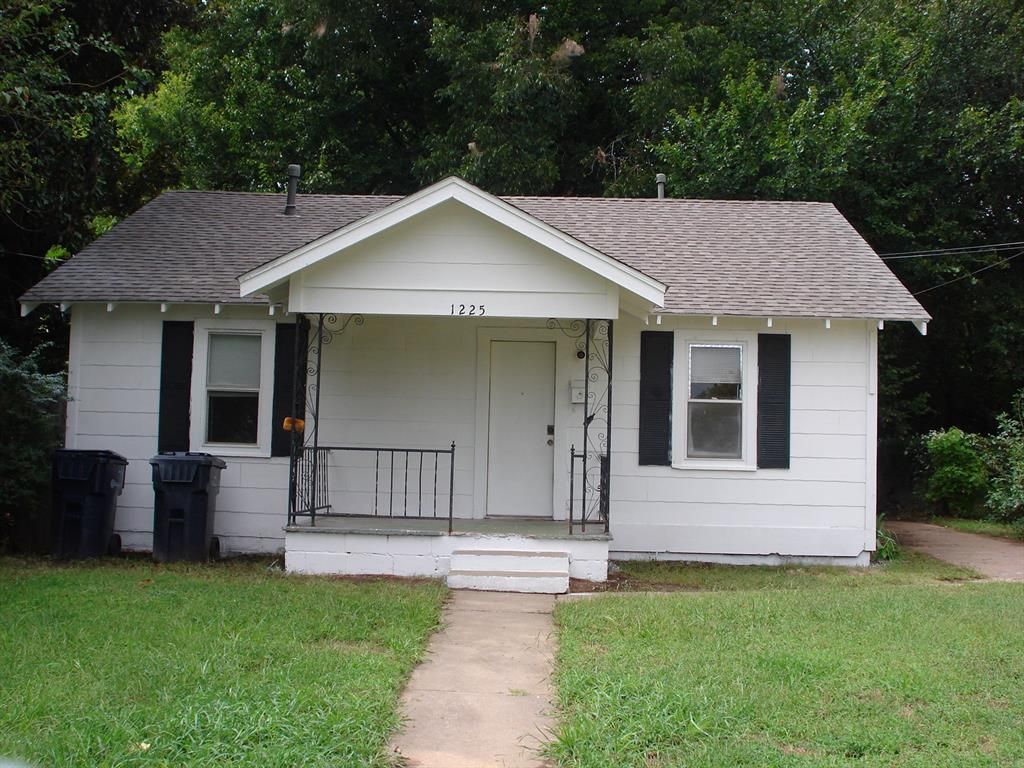 1225 N Page Avenue, Oklahoma City, OK 73117