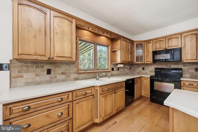 88 11TH AVE, Mays Landing, NJ 08330