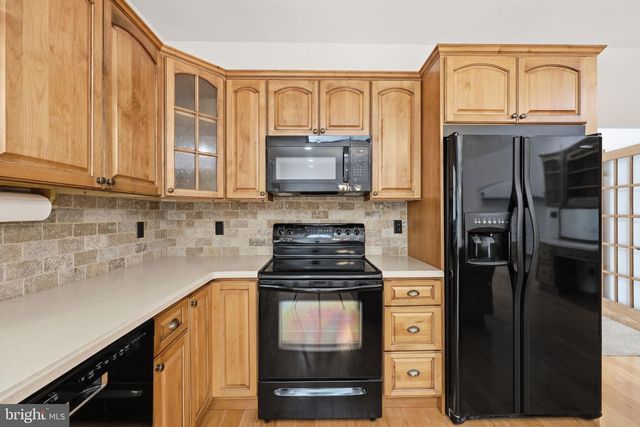 88 11TH AVE, Mays Landing, NJ 08330