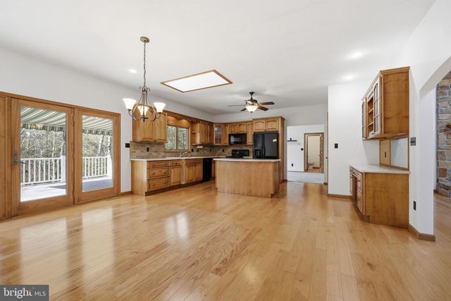 88 11TH AVE, Mays Landing, NJ 08330