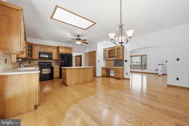 88 11TH AVE, Mays Landing, NJ 08330